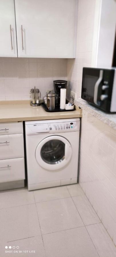 Bevs Ground Floor Roda Golf Apartment! 산 하비에르 객실 사진