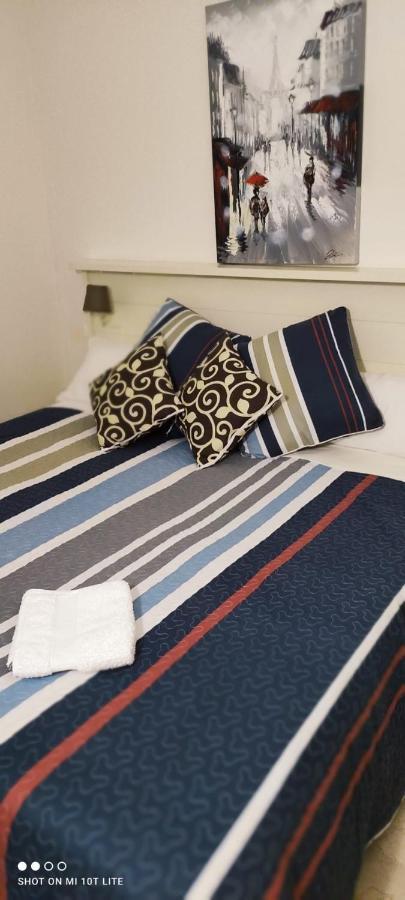 Bevs Ground Floor Roda Golf Apartment! 산 하비에르 객실 사진
