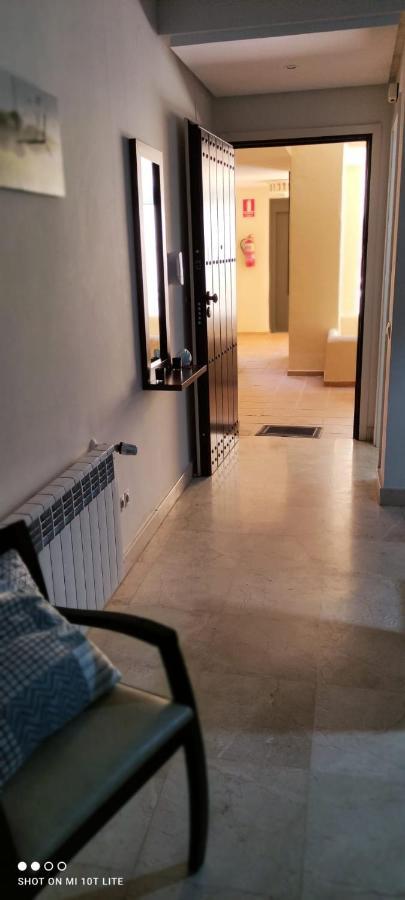 Bevs Ground Floor Roda Golf Apartment! 산 하비에르 객실 사진